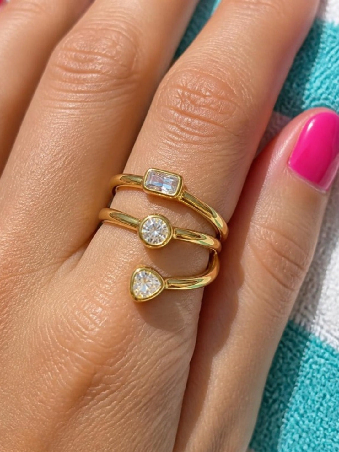 The Juno Ring worn – Gemmies